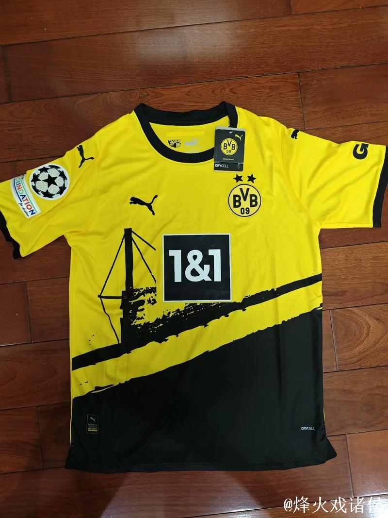 致敬球队传奇,多特官方商城为球迷免费印11号罗 致敬球队传奇,多特官方商城为球迷免费印11号罗