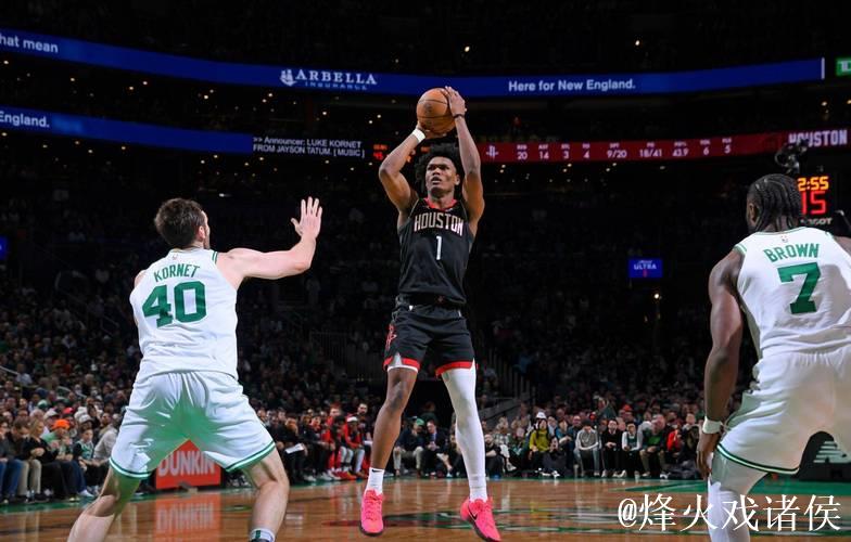 阿门全场13投5中,三分1中0得到14分12篮板6助攻 阿门全场13投5中,三分1中0得到14分12篮板6助攻