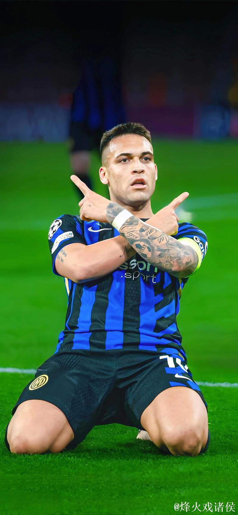 劳塔罗双响邓弗里斯建功 国米3-0强势连胜欧冠